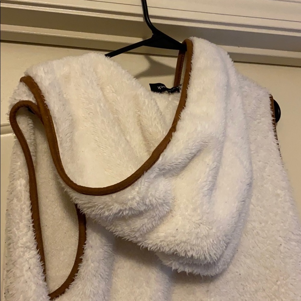 Vest - Picture 2 of 2